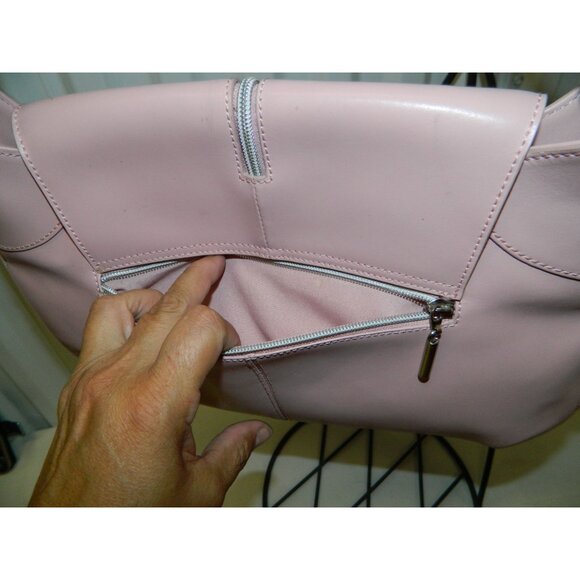 Wilsons Leather Light Pale Pink Leather Shoulder Bag W Zip Pockets Zip To Widen - Picture 10 of 12
